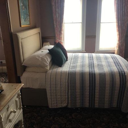 ウォルトン・オン・ザ・ネーズ Regency House Bed & Breakfast エクステリア 写真