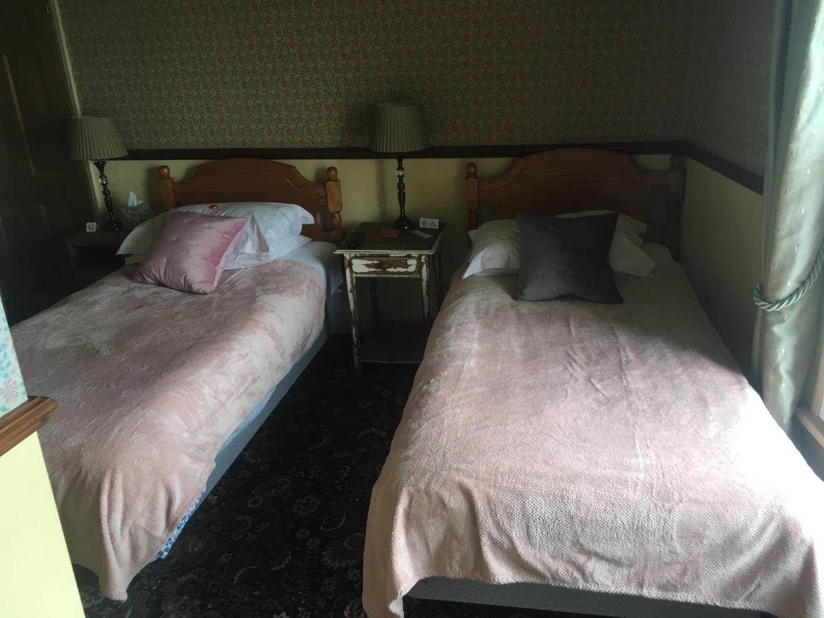 ウォルトン・オン・ザ・ネーズ Regency House Bed & Breakfast エクステリア 写真