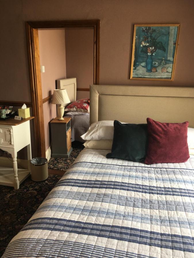 ウォルトン・オン・ザ・ネーズ Regency House Bed & Breakfast エクステリア 写真